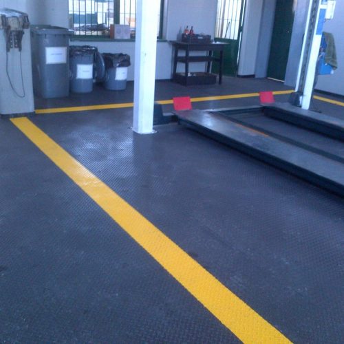 PVC-Garagenboden mit Klicksystem aus Fliesen/Platten – PVC ... PVC-Garagenboden mit Klicksystem aus Fliesen/Platten – PVC ...